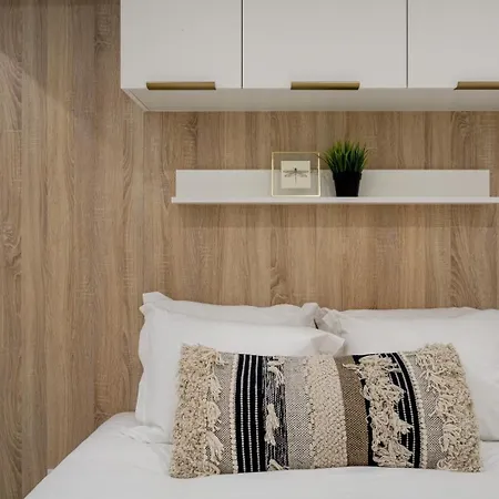 Petite Charm In Old Διαμέρισμα