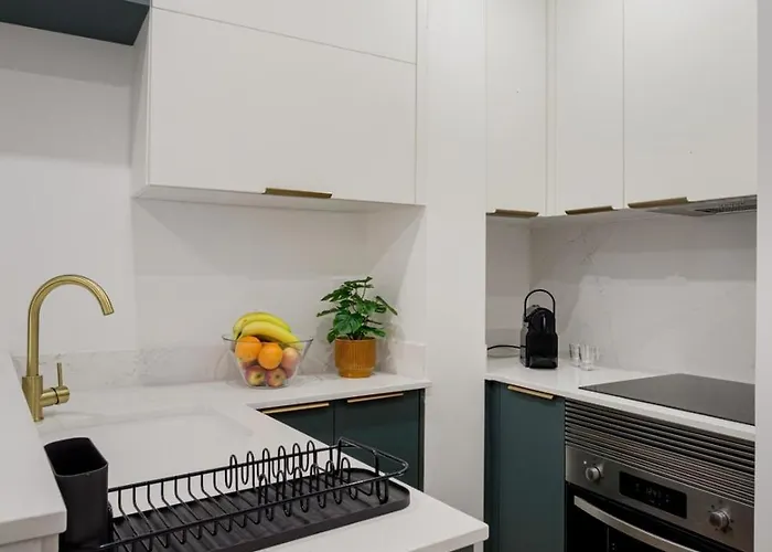 Petite Charm In Old *