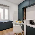 Petite Charm In Old Appartamento